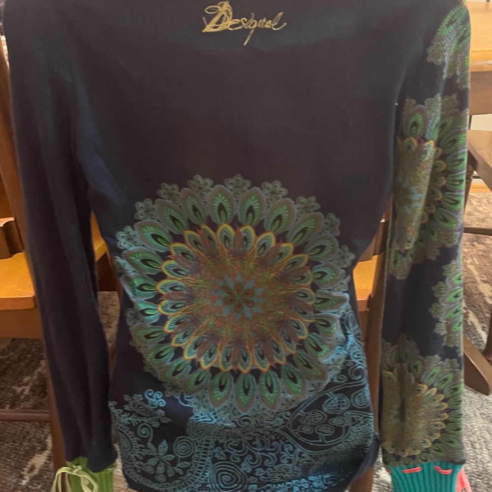 Sweater - Picture 9 of 9